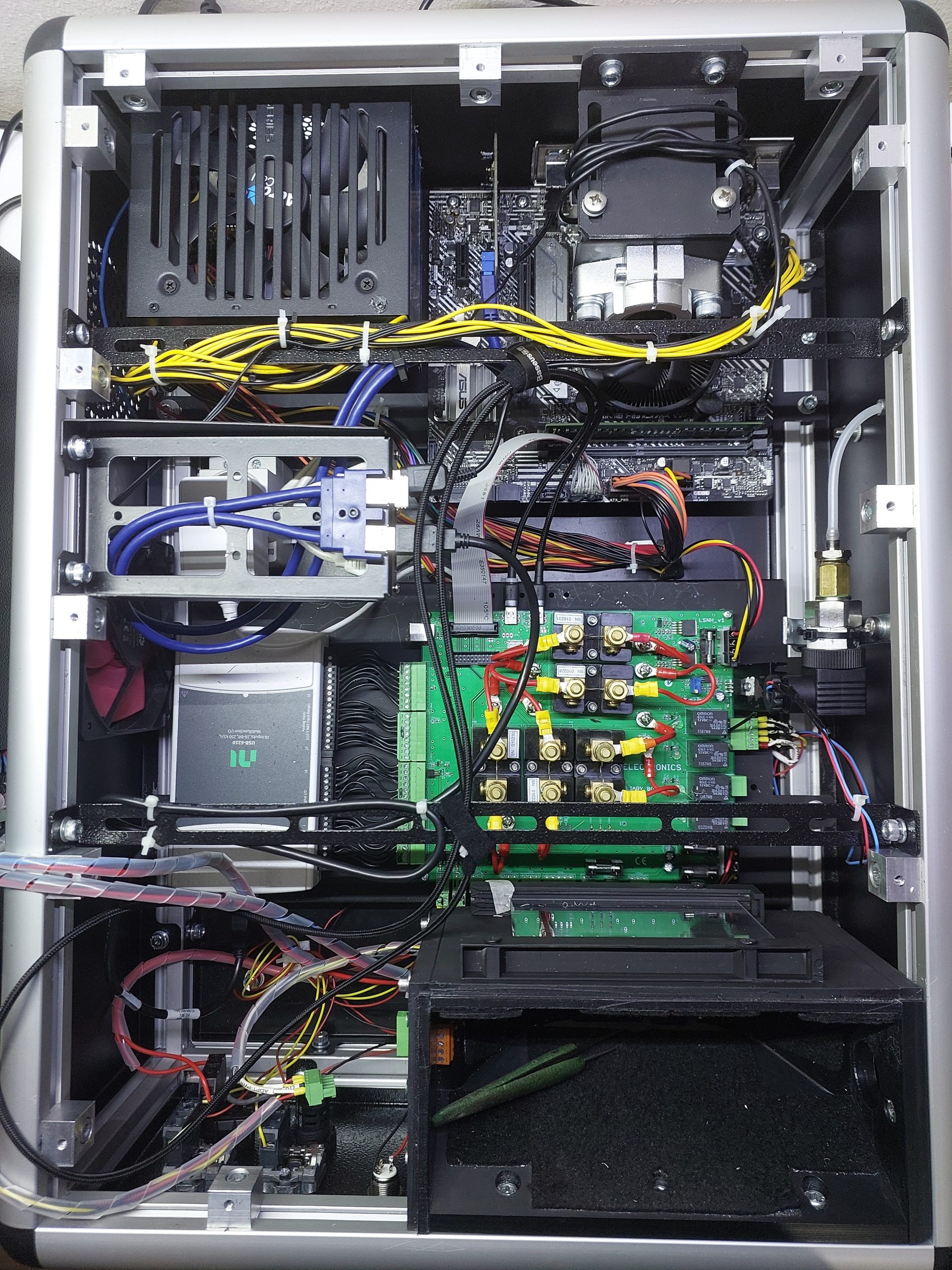 IoT Tester Şasi içi görünümü